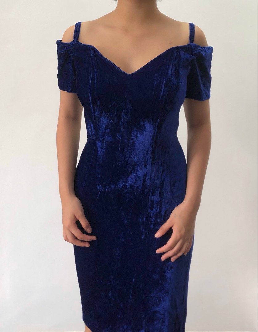 Royal Blue off shoulder velvet dress, Women's Fashion, Dresses & Sets,  Dresses on Carousell