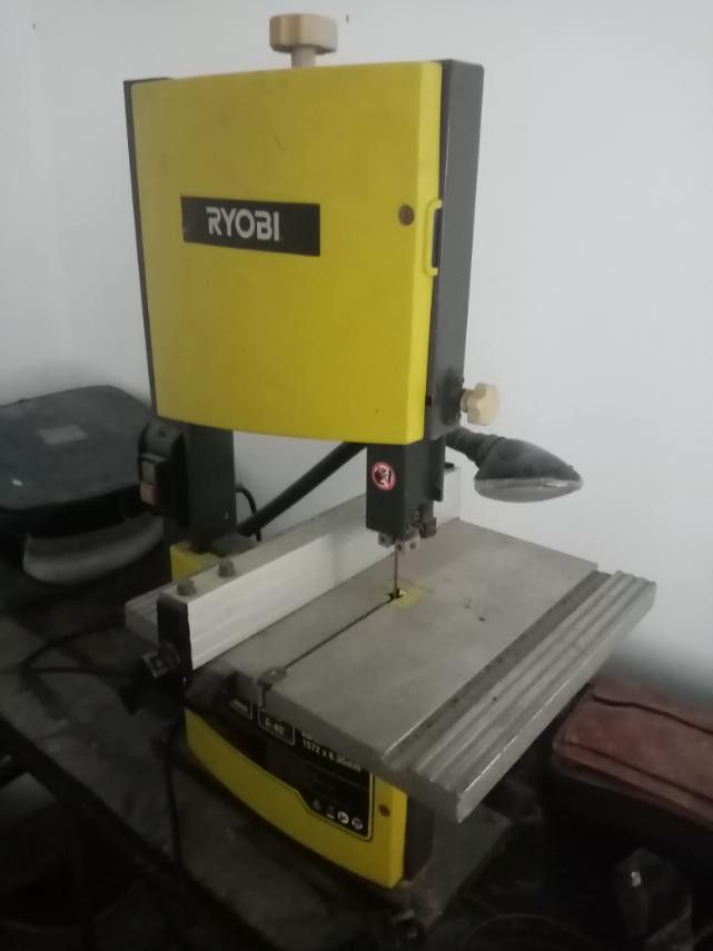 RYOBI RBS904 Band Saw on Carousell