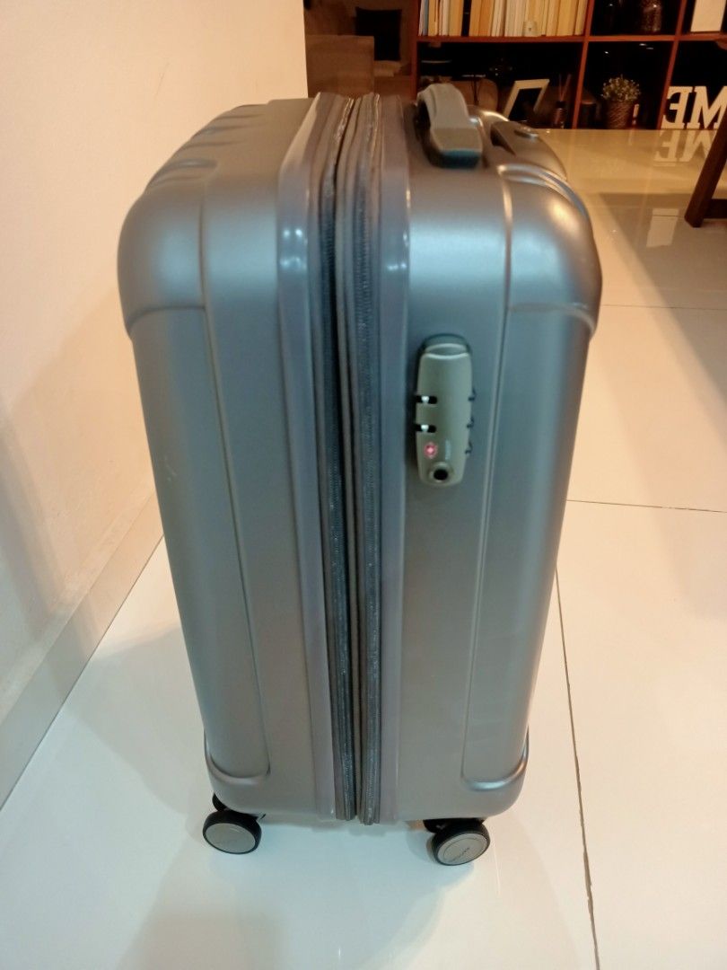 SAMSONITE CABIN LUGGAGE, Hobbies & Toys, Travel, Luggage on Carousell