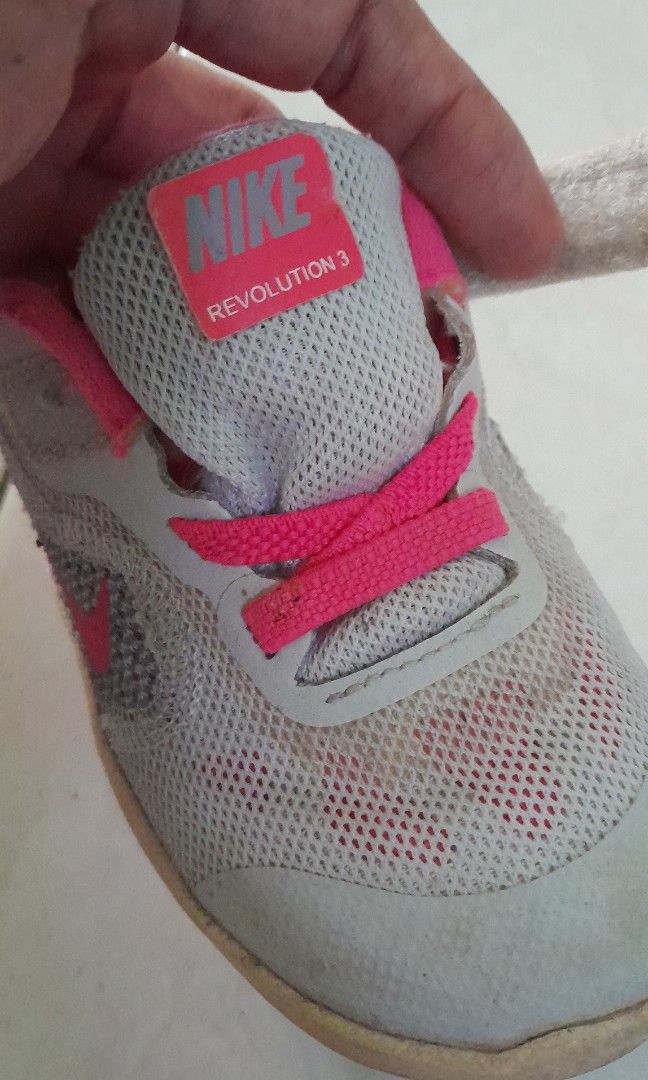 Sepatu nike size 23,5 insole 13 cm, Bayi & Anak, Lainnya di Carousell