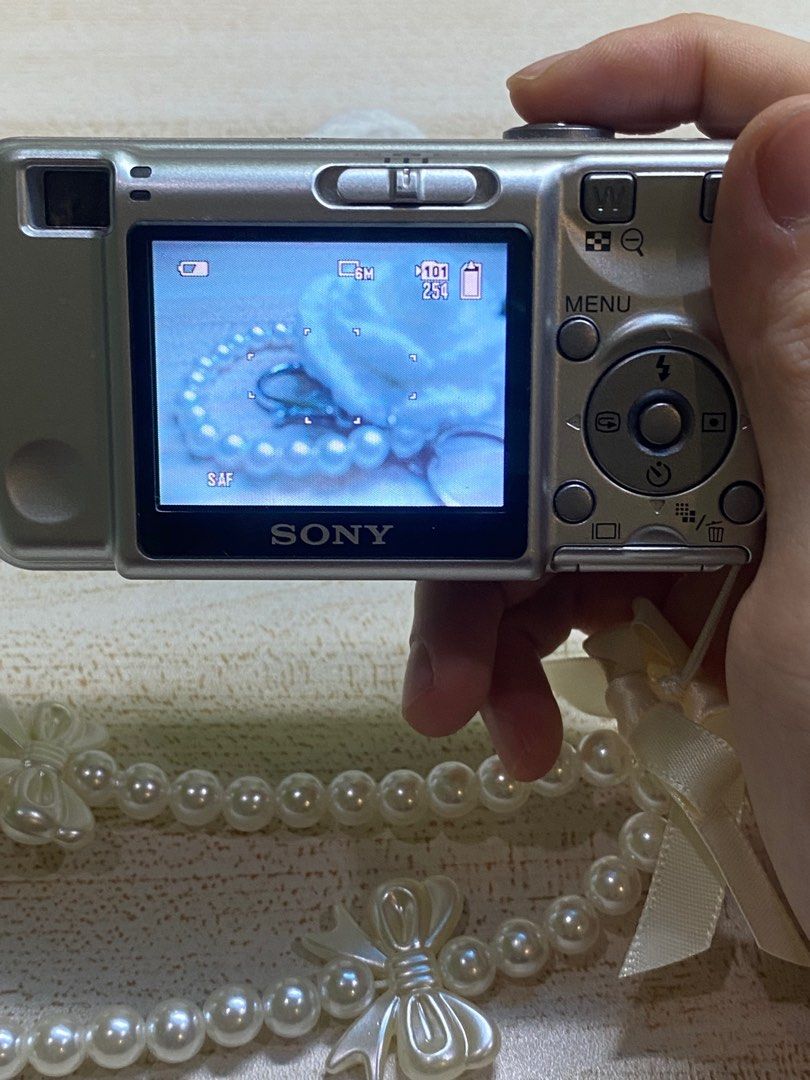 Sony Cybershot DSCS600 ccd camera, Photography, Cameras on Carousell