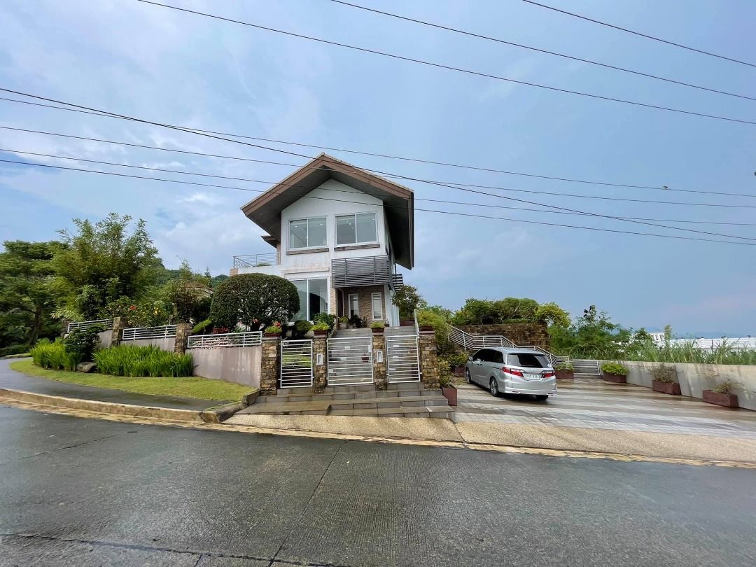 SPLENDIDO TAGAYTAY HOUSE FOR SALE, Property, For Sale, House & Lot on