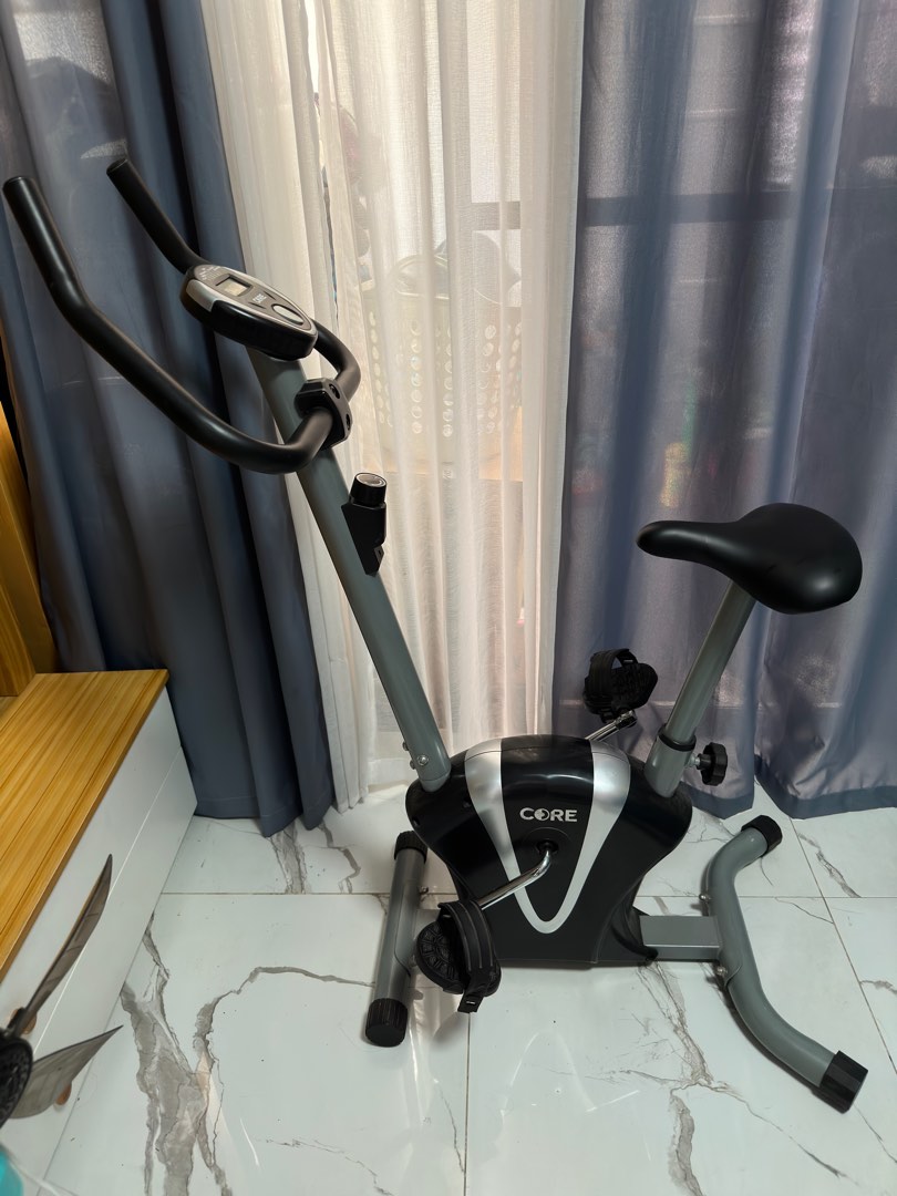 Stationary Bike, Sports Equipment, Exercise & Fitness, Cardio & Fitness