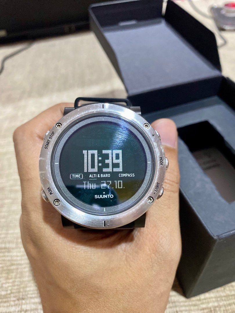 Suunto core brushed steel