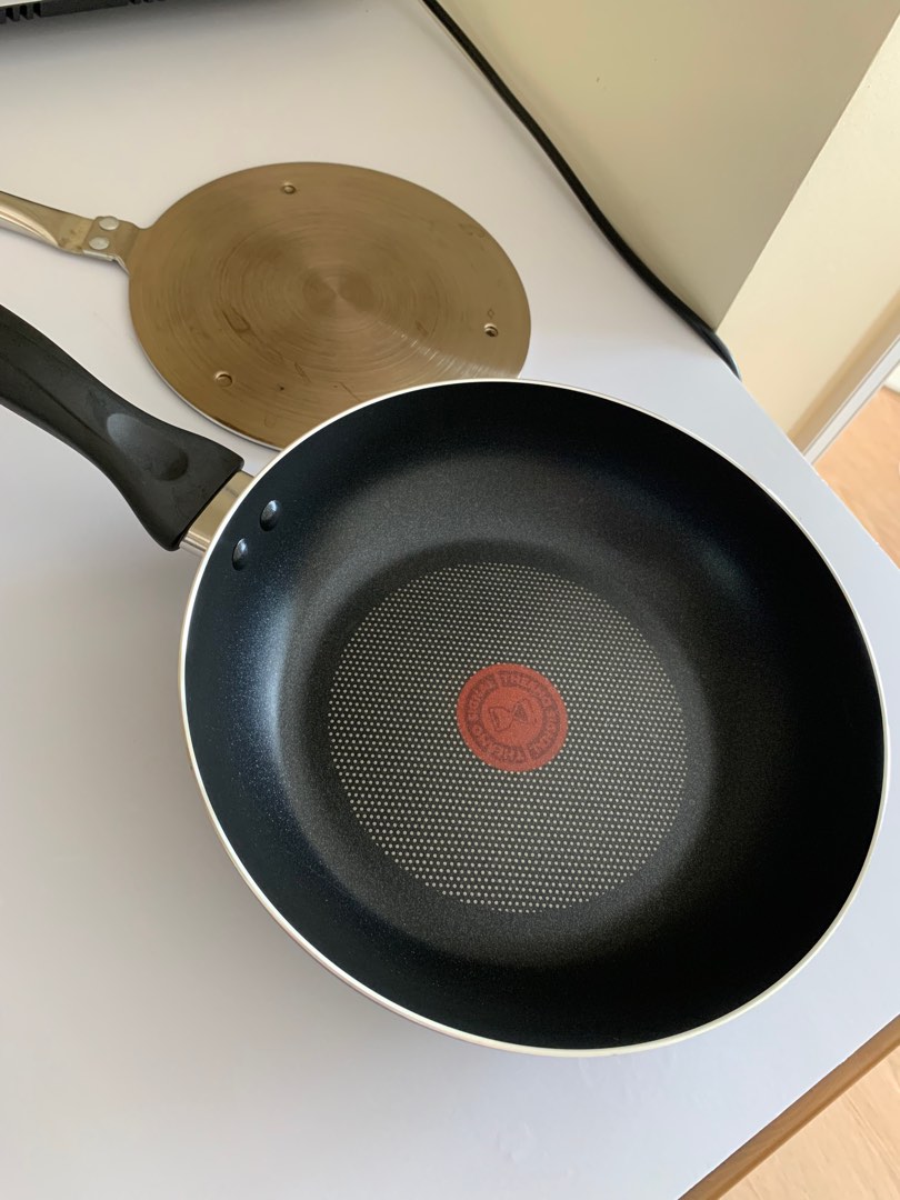 Tefal Frying Pan 24cm with Converter Disk, Furniture & Home Living