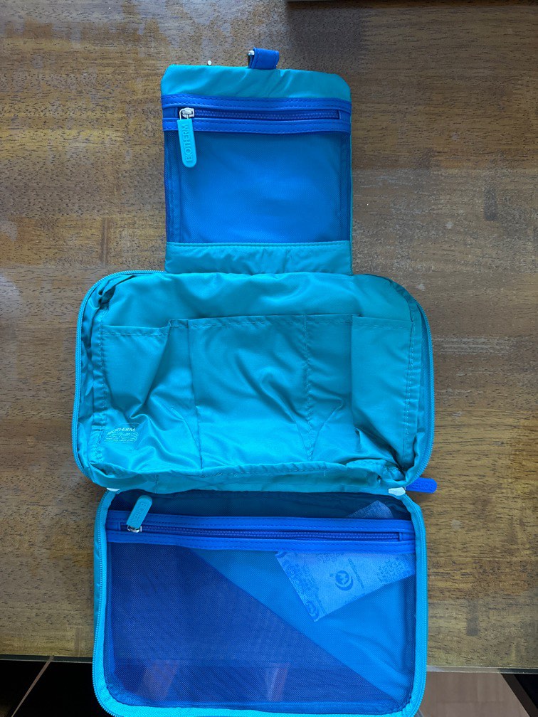 Toiletries bag, Hobbies & Toys, Travel, Travel Essentials & Accessories