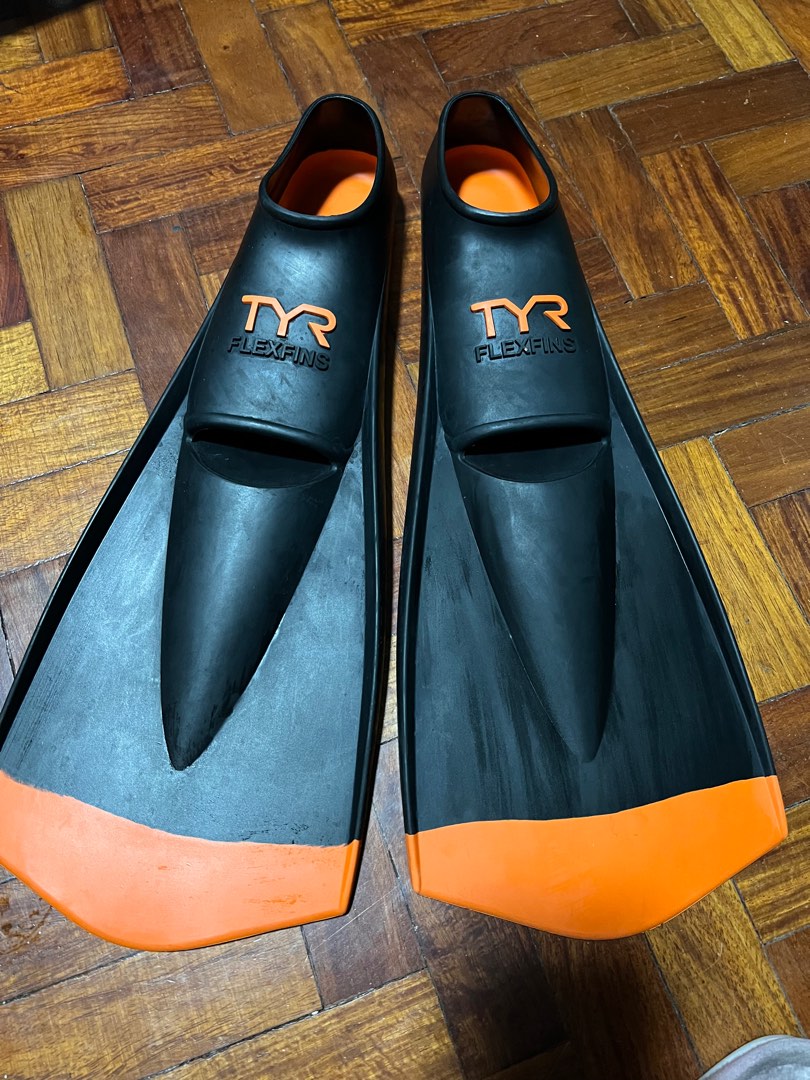TYR training fins on Carousell