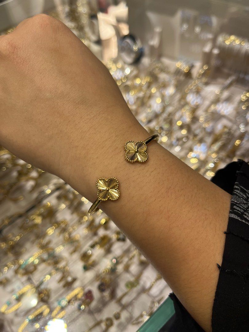 Van shop cleef bangle