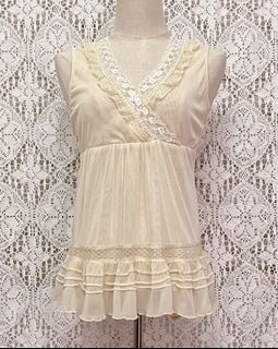 🌸Vintage Y2K 2000s Beige Mesh Pearl Beaded Ruffle Lace Trim Pleated Lettuce Frill Hem Faux Wrap Babydoll Blouse Top Thrift Fairycore