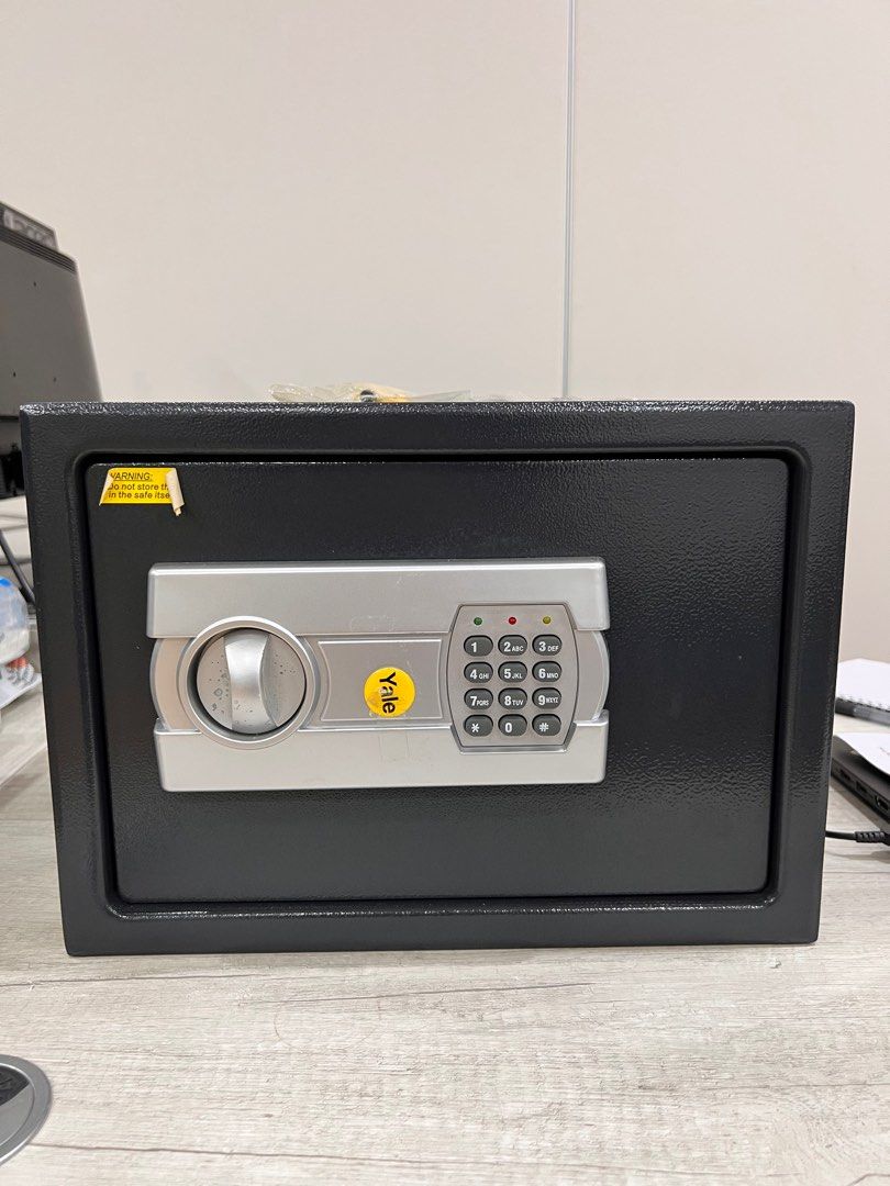 Yale Safe, Furniture & Home Living, Security & Locks, Safe on Carousell
