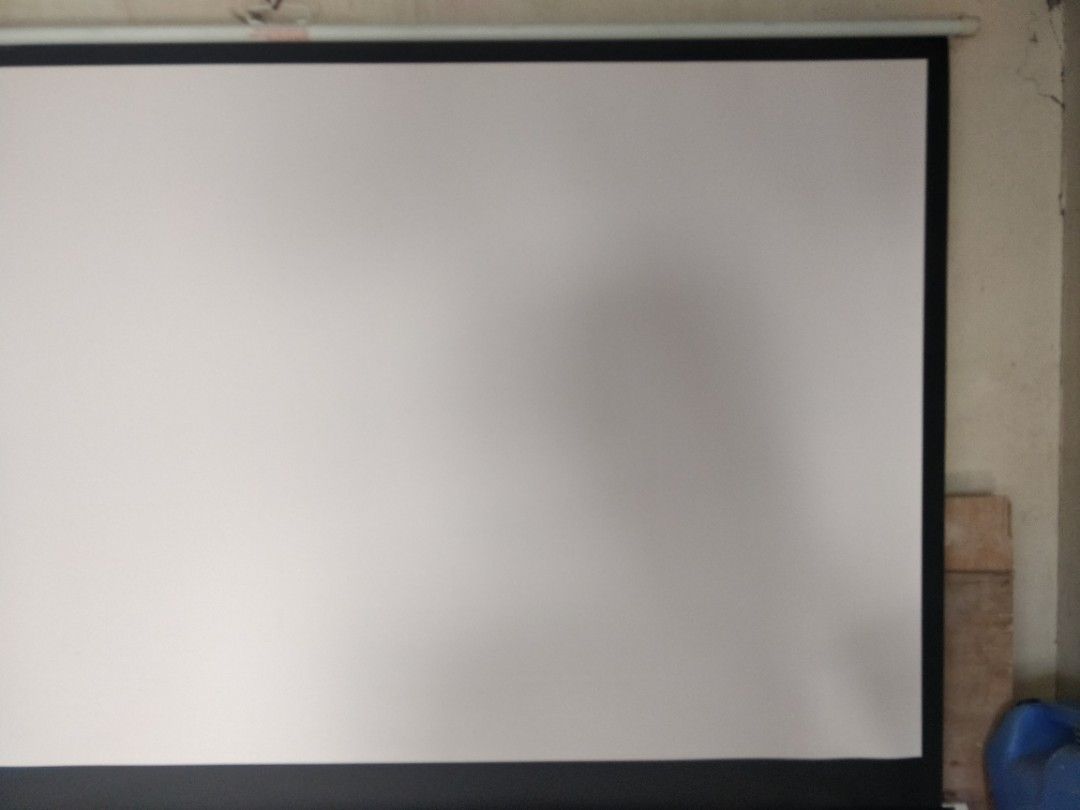80 inch diagonal used projector screen, TV & Home Appliances, TV