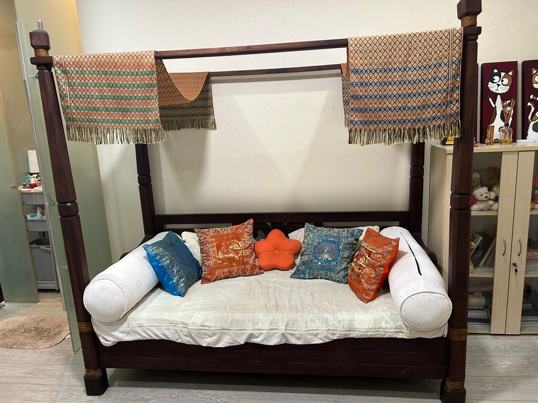 Antique Day Bed , Furniture & Home Living, Furniture, Other Home