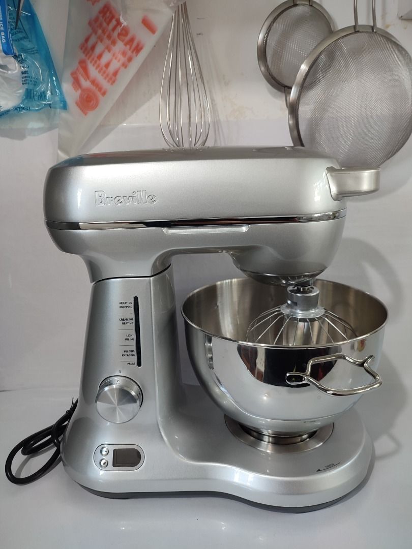 BREVILLE BAKERY BOSS STAND MIXER with complete accessories., TV & Home