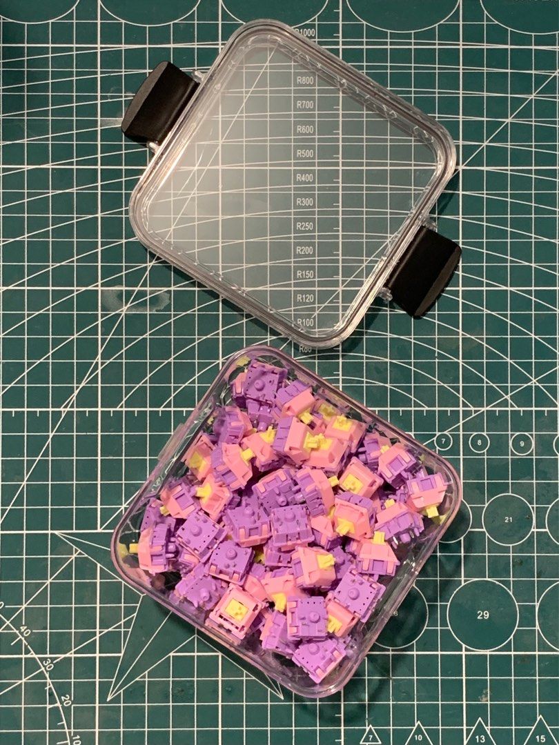 C3 Equalz Banana Split (macho) switches; custom mechanical keyboard