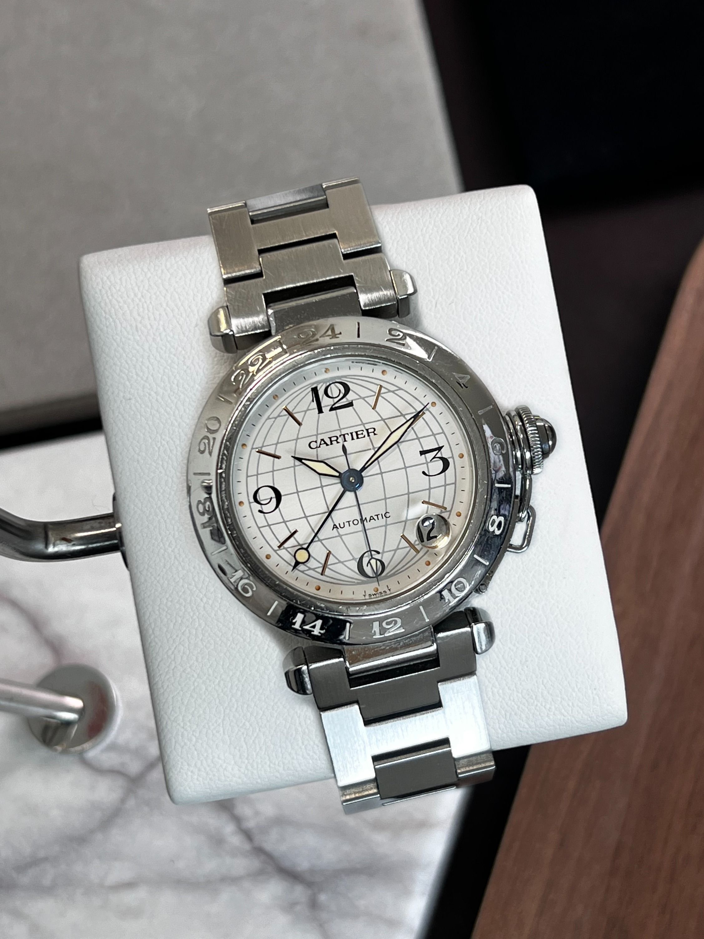 Cartier 2377 hotsell