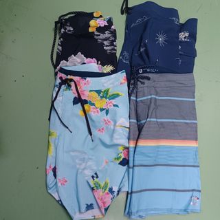 Celana surfing Billabong