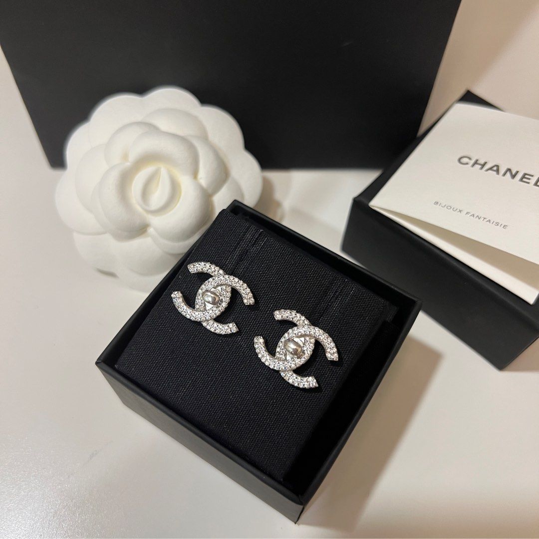 Chanel jewelry shop price