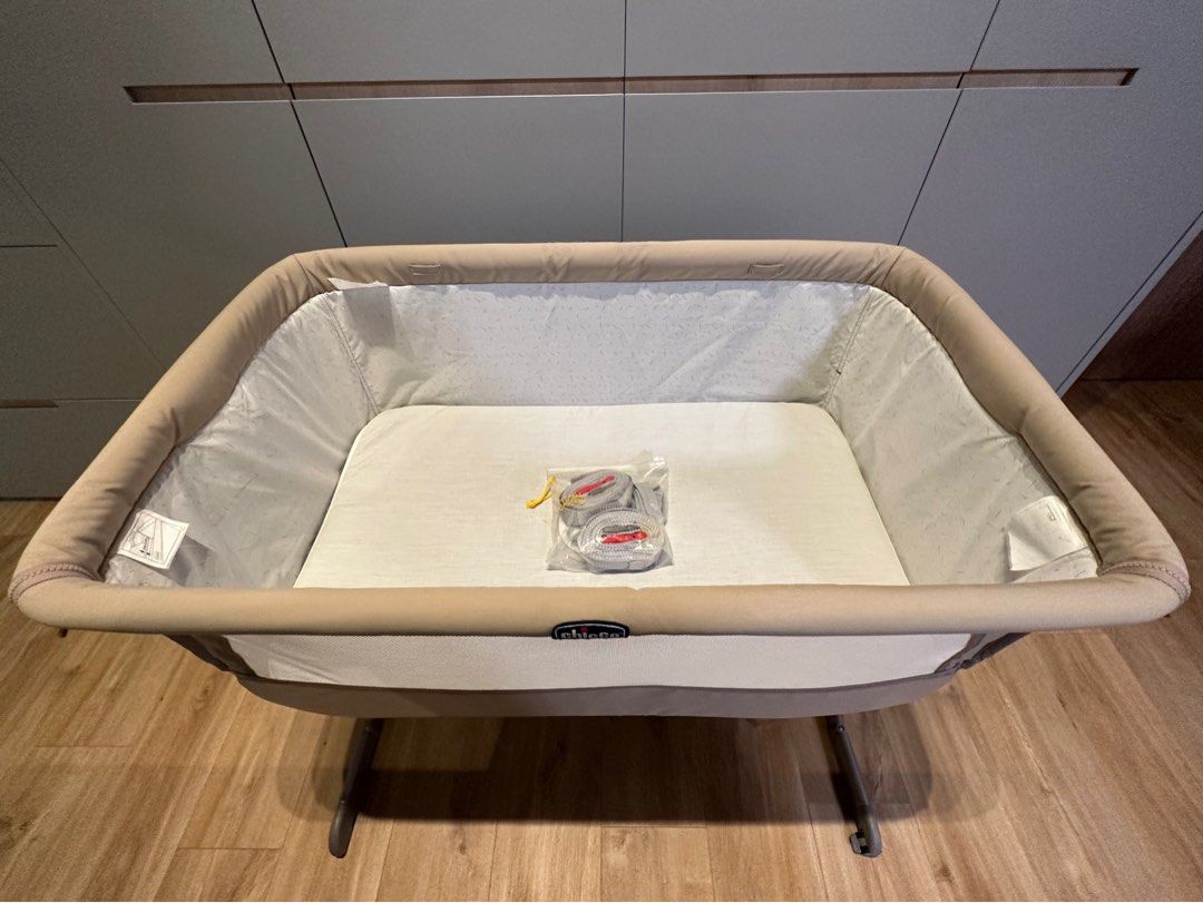 Chicco next2me Standalone and Bedside sleeper Babies & Kids