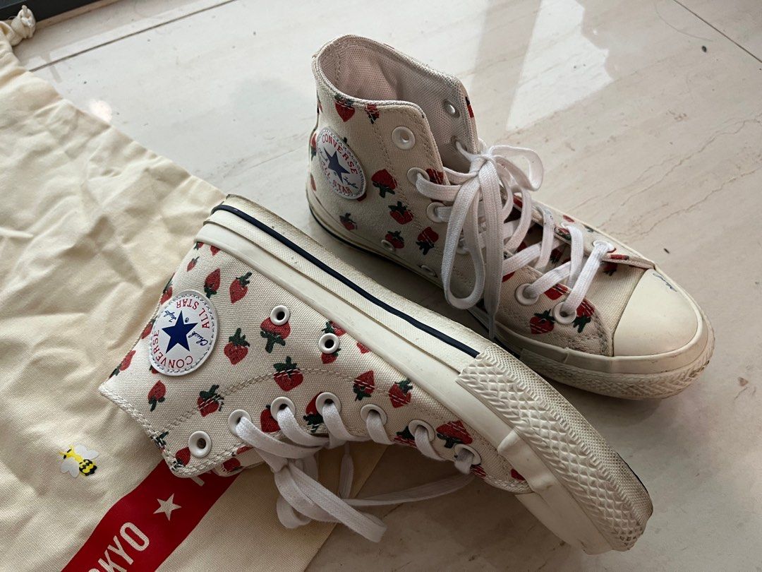 Converse Tokyo muveil strawberry high cuts