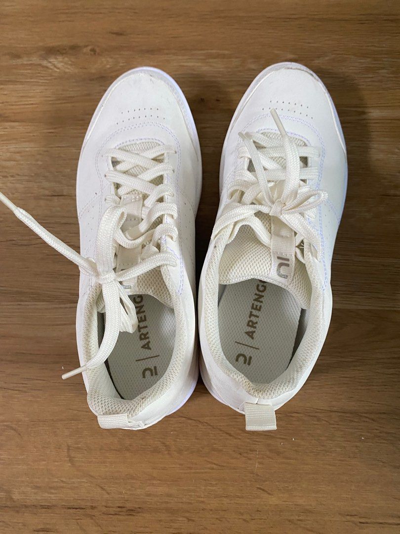 Decathalon artengo tennis shoes size 7