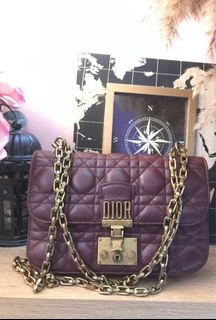 (Category: ) located in . Submitted by preloved_shm (Listing ID 1224788854, Image 1). Description: .