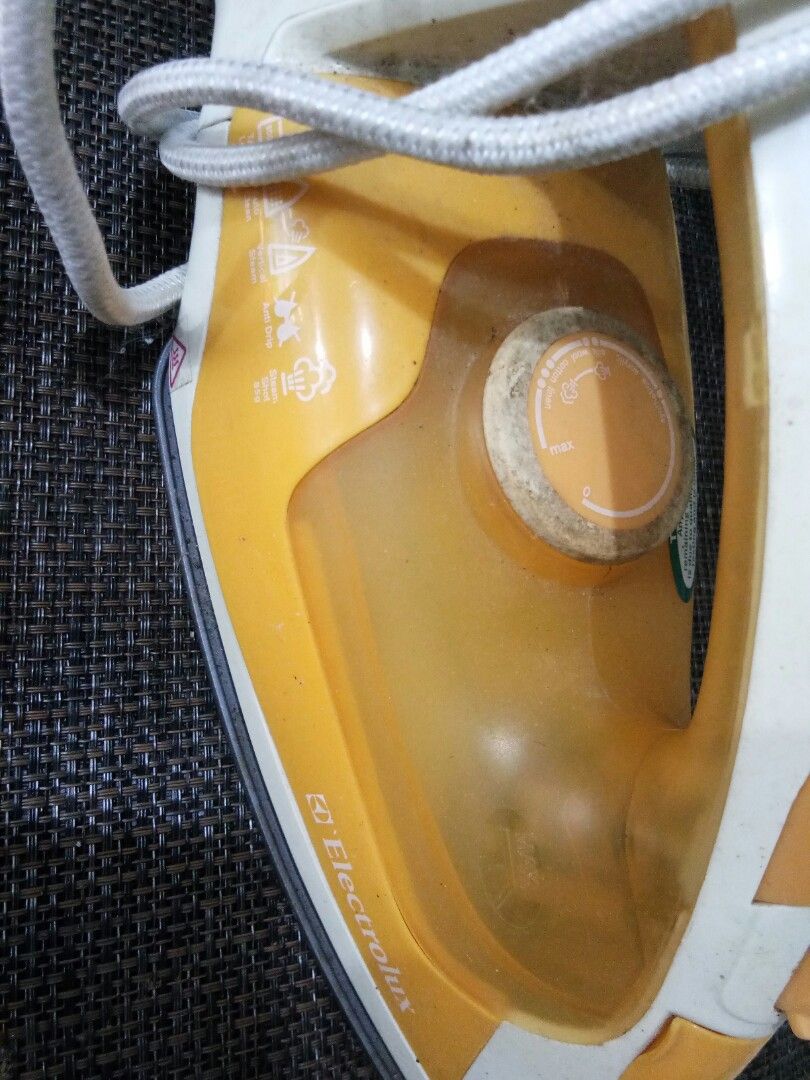 Electrolux (used), TV & Home Appliances, Irons & Steamers on Carousell