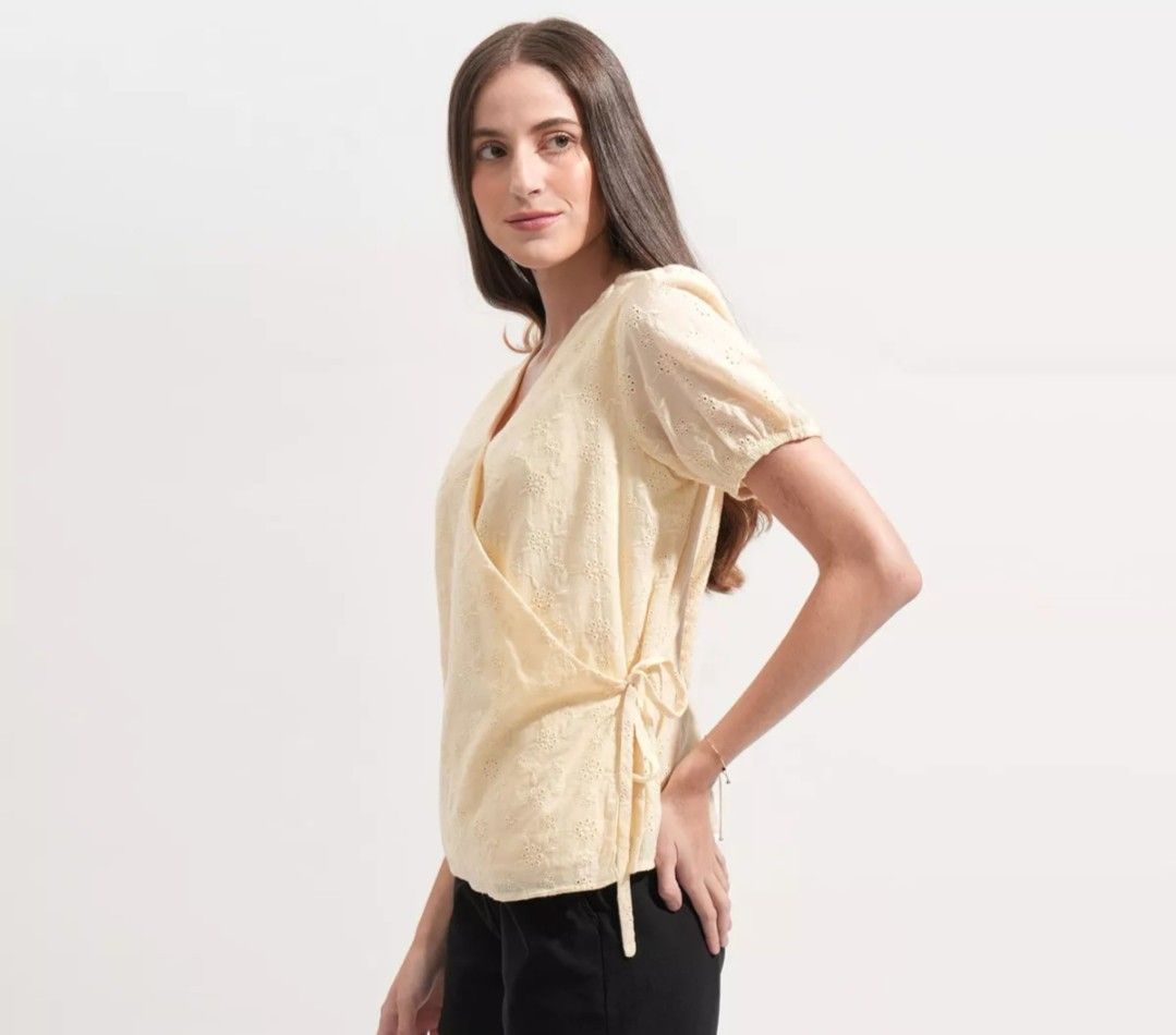 Forme blouse (Category: Blouses) located in Taguig. Submitted by hghonraid (Listing ID 1224812799, Image 3). Description: 1200+ po ito and brandnew. ung butones nasira nung diniliver i dont know why. pwede nmng palitan. you can ask me for actual pictures.