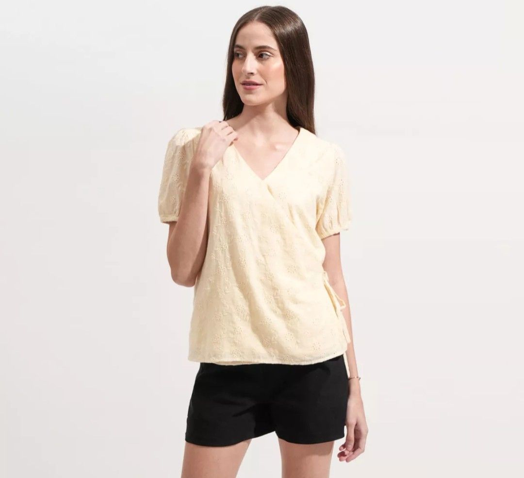 Forme blouse (Category: Blouses) located in Taguig. Submitted by hghonraid (Listing ID 1224812799, Image 1). Description: 1200+ po ito and brandnew. ung butones nasira nung diniliver i dont know why. pwede nmng palitan. you can ask me for actual pictures.
