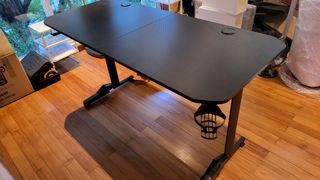 Gaming table 140x60x75 cm desk with cable management box and holes, cup holder, headphone hook