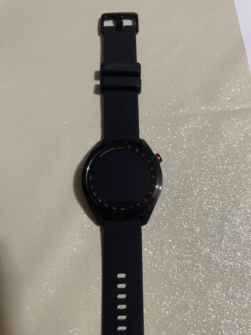 Garmin S40 (Category: Golf) located in Singapore. Submitted by ktdestiny9790 (Listing ID 1224912708, Image 1). Description: Used for less than 6 months. Fully functional and in good condition. Selling as I am upgrading to S62.