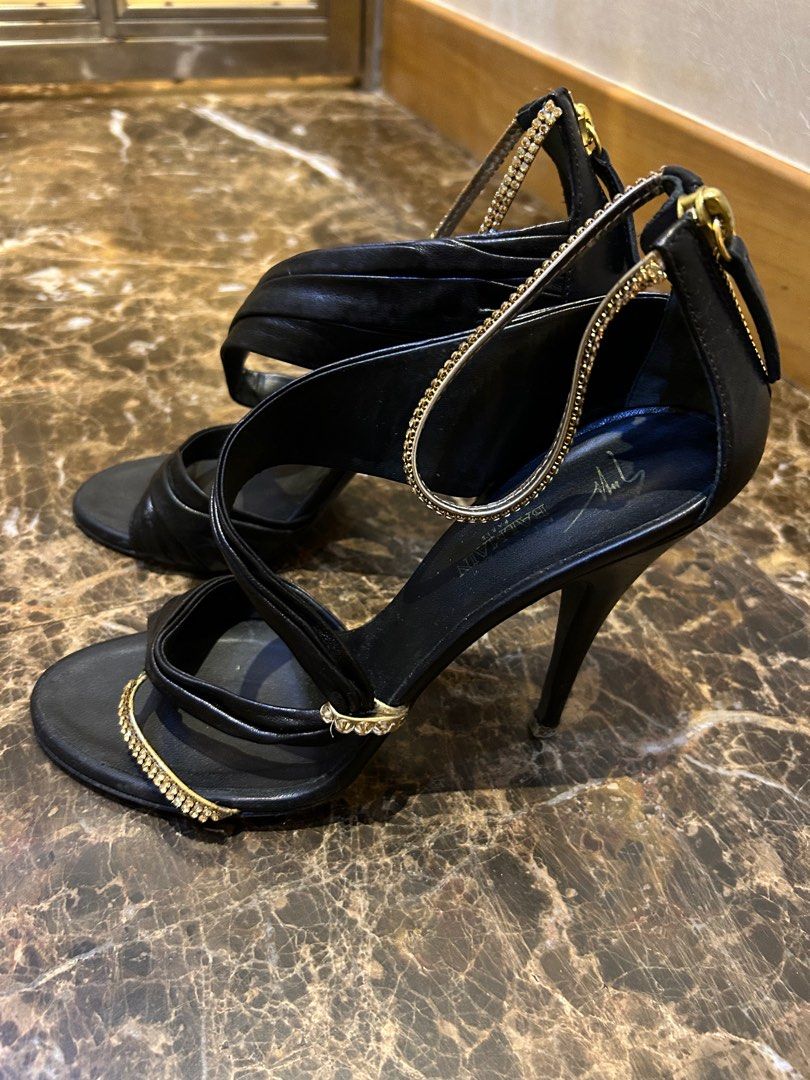 Giuseppe Zanotti x Balmain Carousell