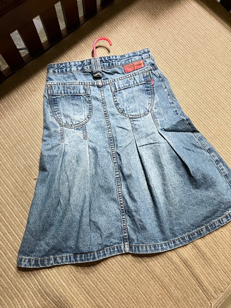 GOGGLES JEANS SKIRT FLAIR, Women's Fashion, Bottoms, Jeans & Leggings