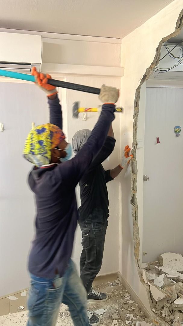 Hacking & Disposal of Concrete Wall (HDB, Condominium & Private Landed