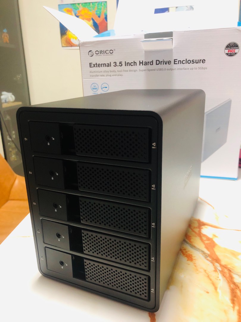 Hard Disk Drive Enclosure with RAID, Computers & Tech, Parts