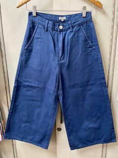 (Category: ) located in . Submitted by kooxwears (Listing ID 1224806602, Image 1). Description: .