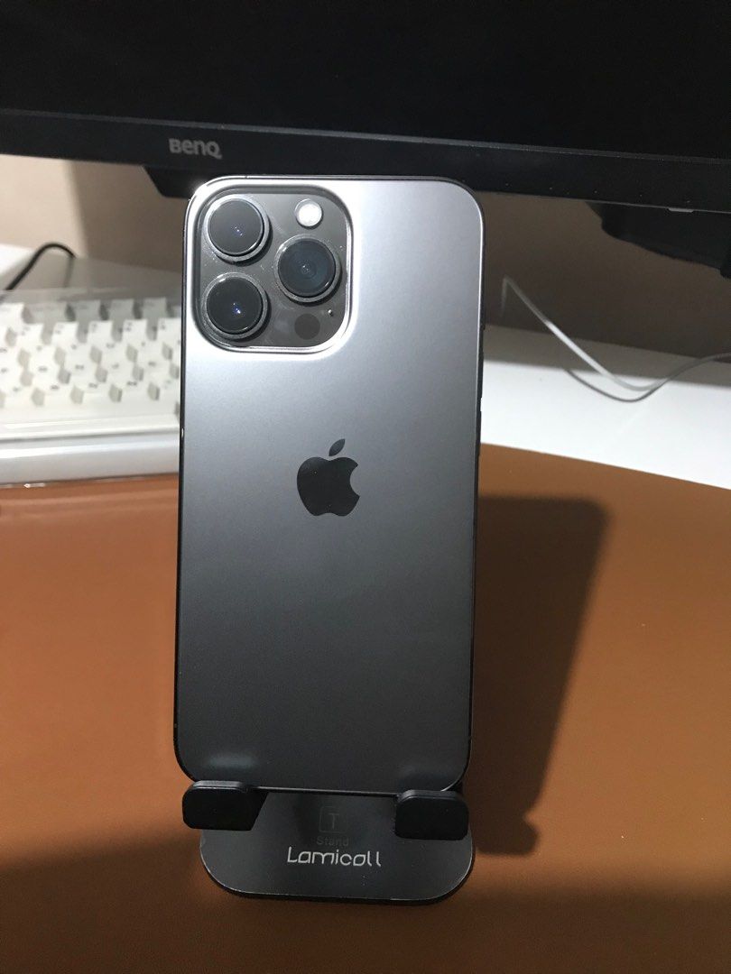 iPhone 13 Pro (256gb, graphite) (Category: iPhone 13 Series) located in Caloocan City. Submitted by als.clutter (Listing ID 1224846910, Image 1). Description: reason for selling: need funds no issues, working fine. **give me 2-3 days to reset **payment first **with box & charger **meetup? sm grand central or fishermall malabon.