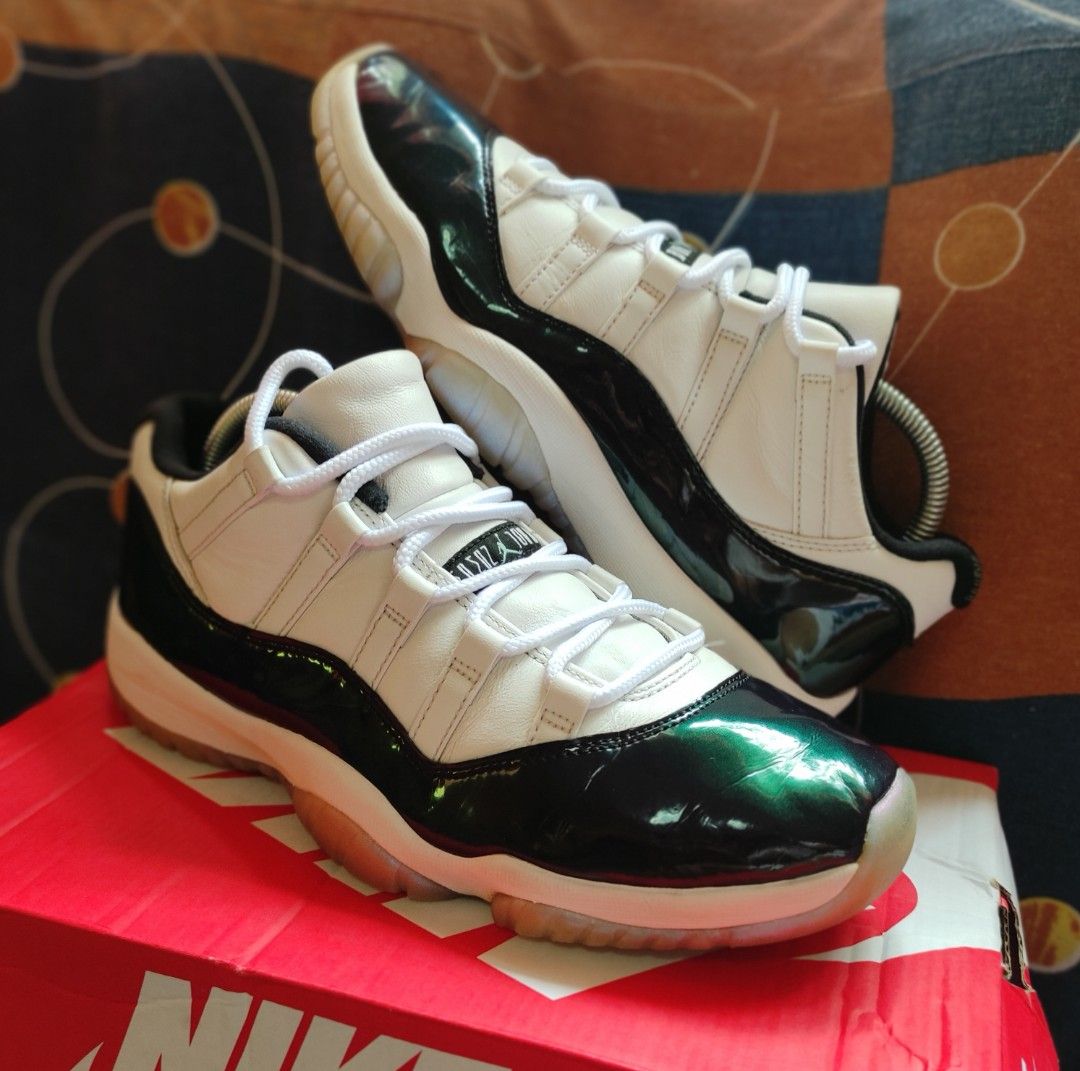 J11 emerald low store