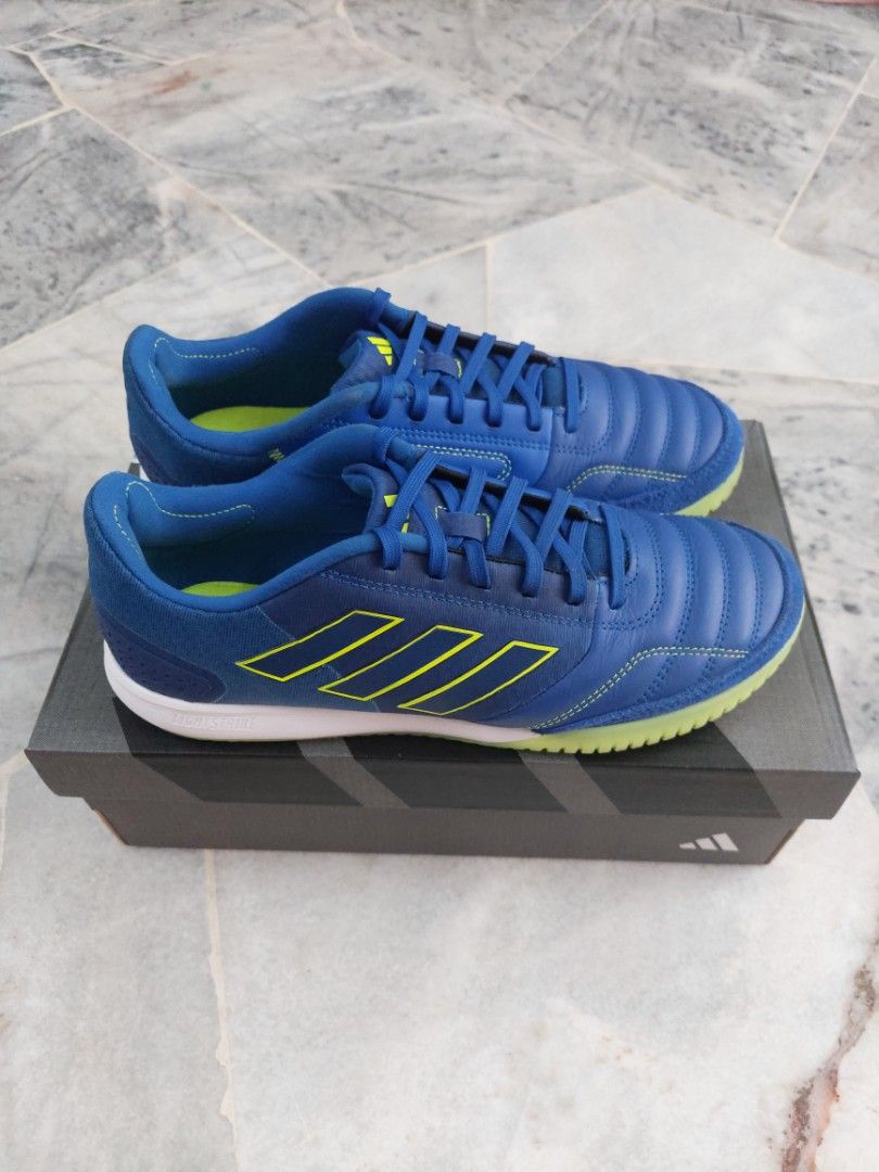 Kasut Futsal Adidas Sala