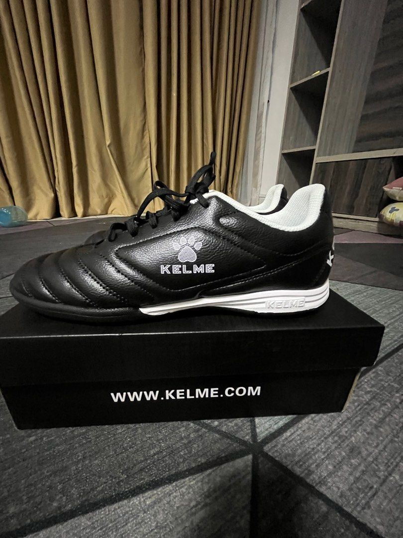 Kelme turf clearance soccer shoes