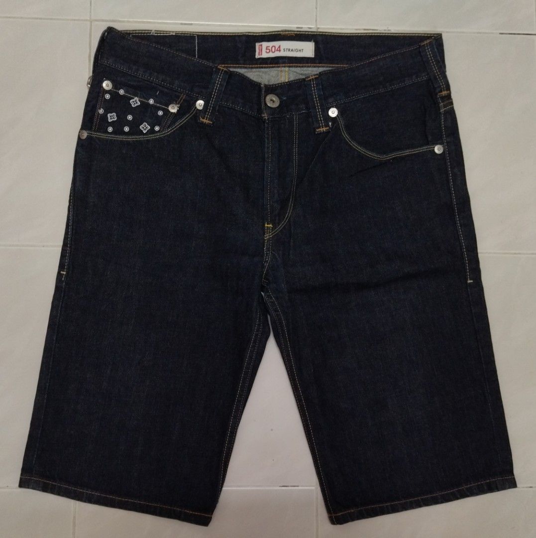 Levis 504 shorts top