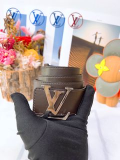 (Category: ) located in . Submitted by Neverfull_Luxury_Accessories (Listing ID 1224789979, Image 1). Description: .
