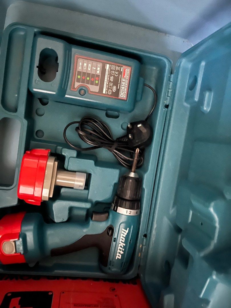 Makita electric online drill set