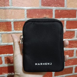 Marhen J kony black