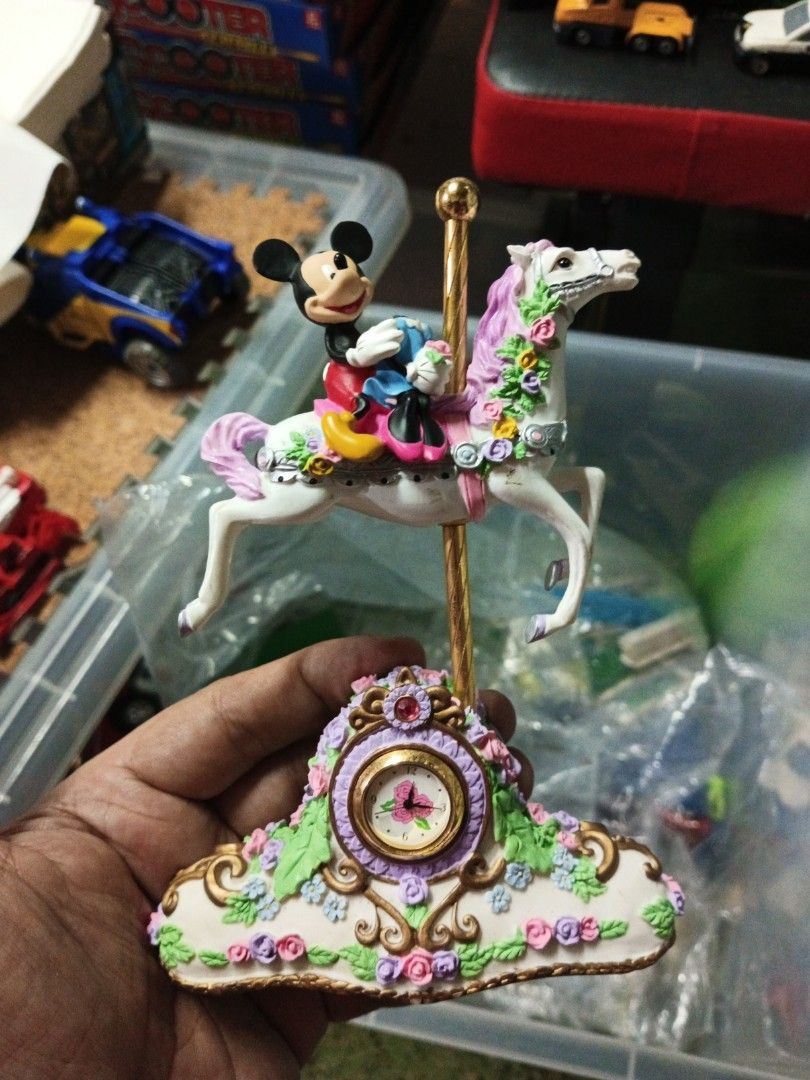 Mickey mouse carousell clock (Category: Clocks) located in Legazpi City. Submitted by kikosgarage (Listing ID 1224859851, Image 1). Description: ceramic.