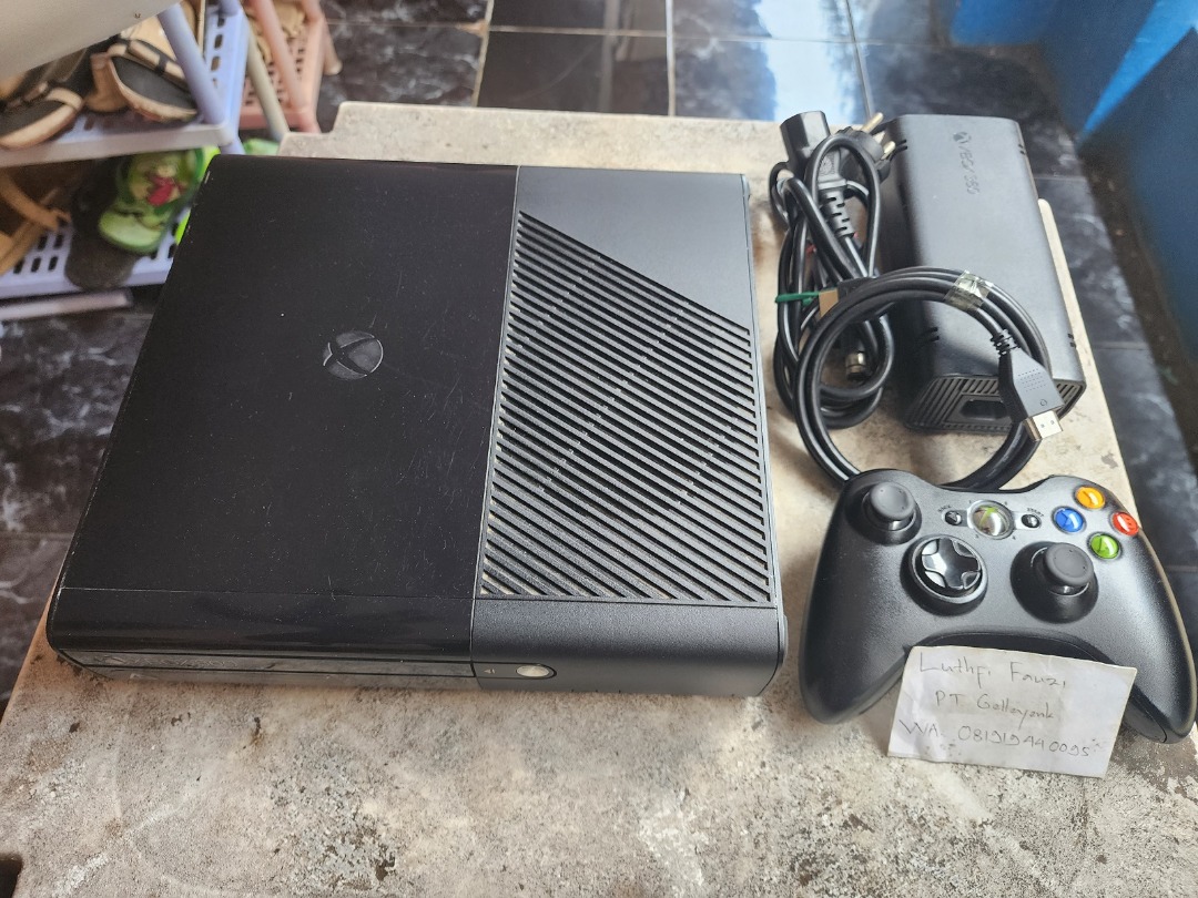 Microsoft Xbox 360 Slim E X360 500GB RGH not PS3 00, Video Game, Konsol