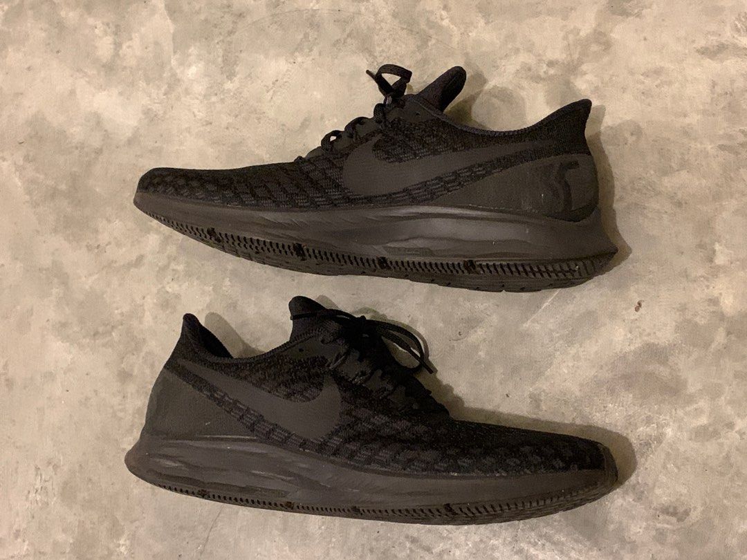 All black nike pegasus best sale 35