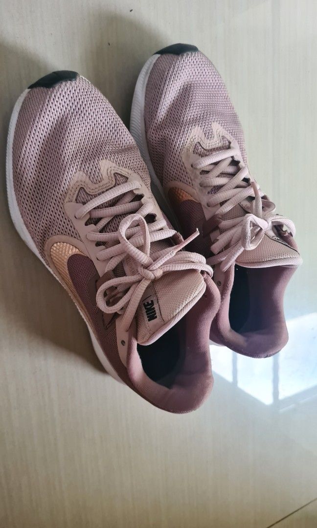 Nike almost new nice colour shoes