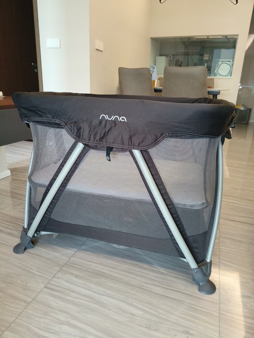 Nuna play pen, Babies & Kids, Baby Nursery & Kids Furniture, Cots