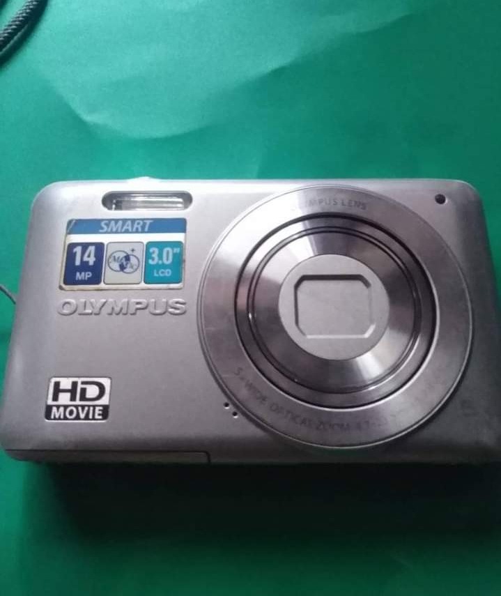 Appareil Photo Olympus PEN E-PL8 - Boîtier Nu Noir, écran Orientable 180°, Vidéo HD - 2