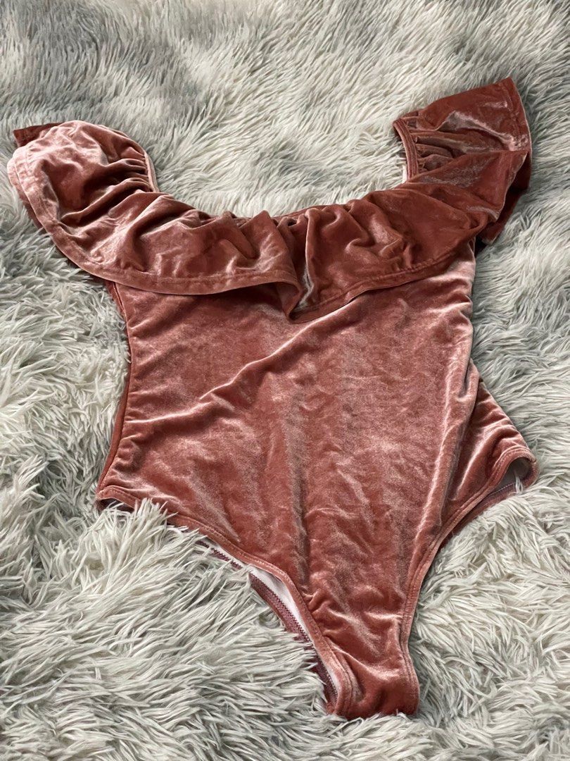 Onepiece velvet swimsuit (Category: Bikinis & Swimsuits) located in Pasig City. Submitted by aiyee18 (Listing ID 1224737446, Image 1). Description: Small on tag but can fit to Medium-Large Super nice when worn.